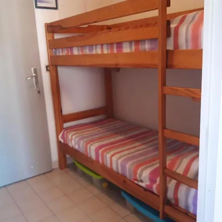 D'une Avec Piscine Partagee Balcon Amenage Et Wifi A Sur Mer A 2 Km De La Plage *